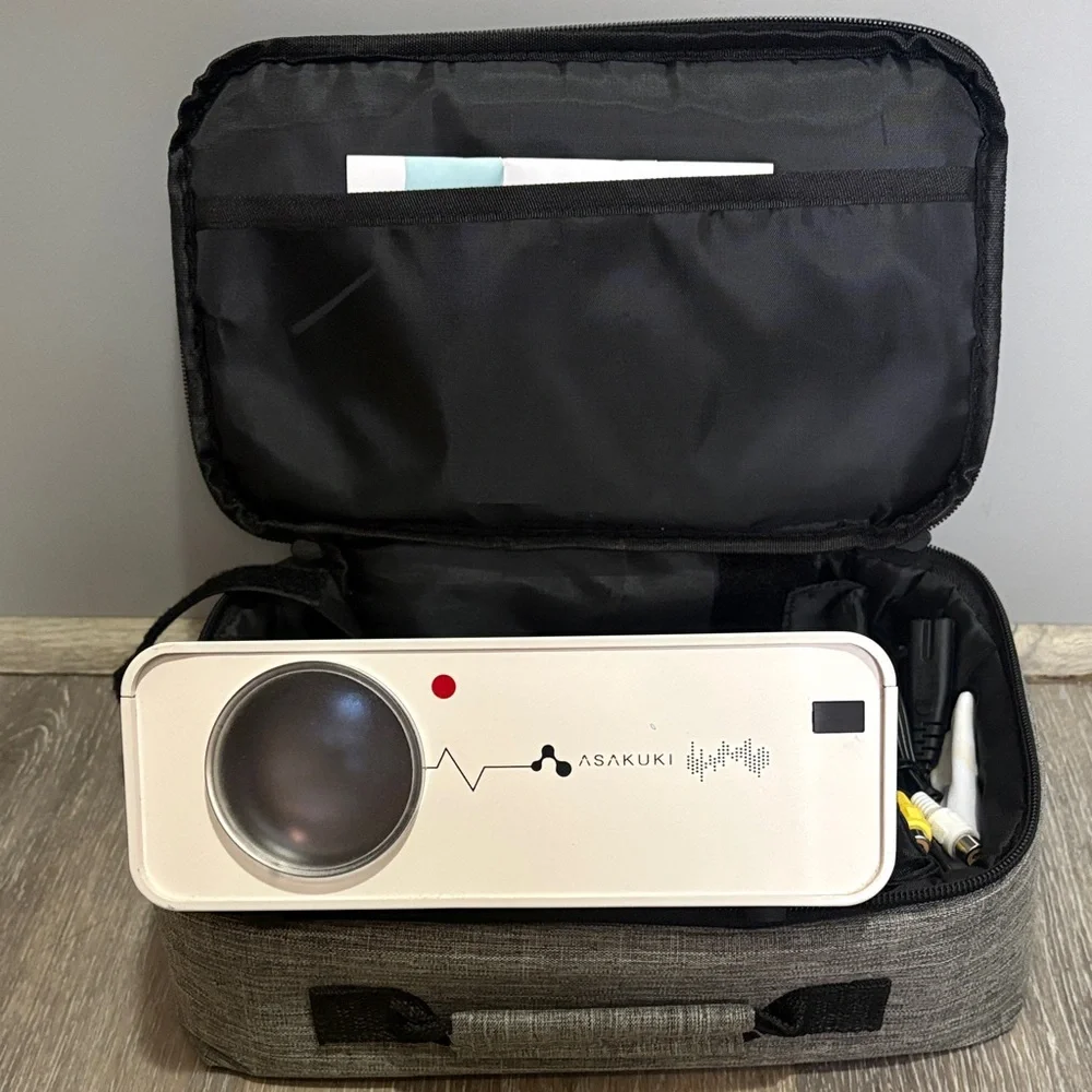 Asakuki White Projector with Case